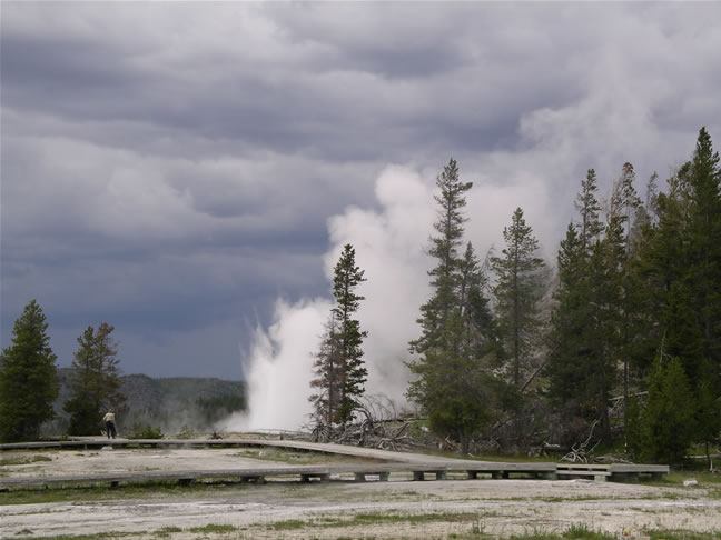 images/L-Grand Geyser.jpg